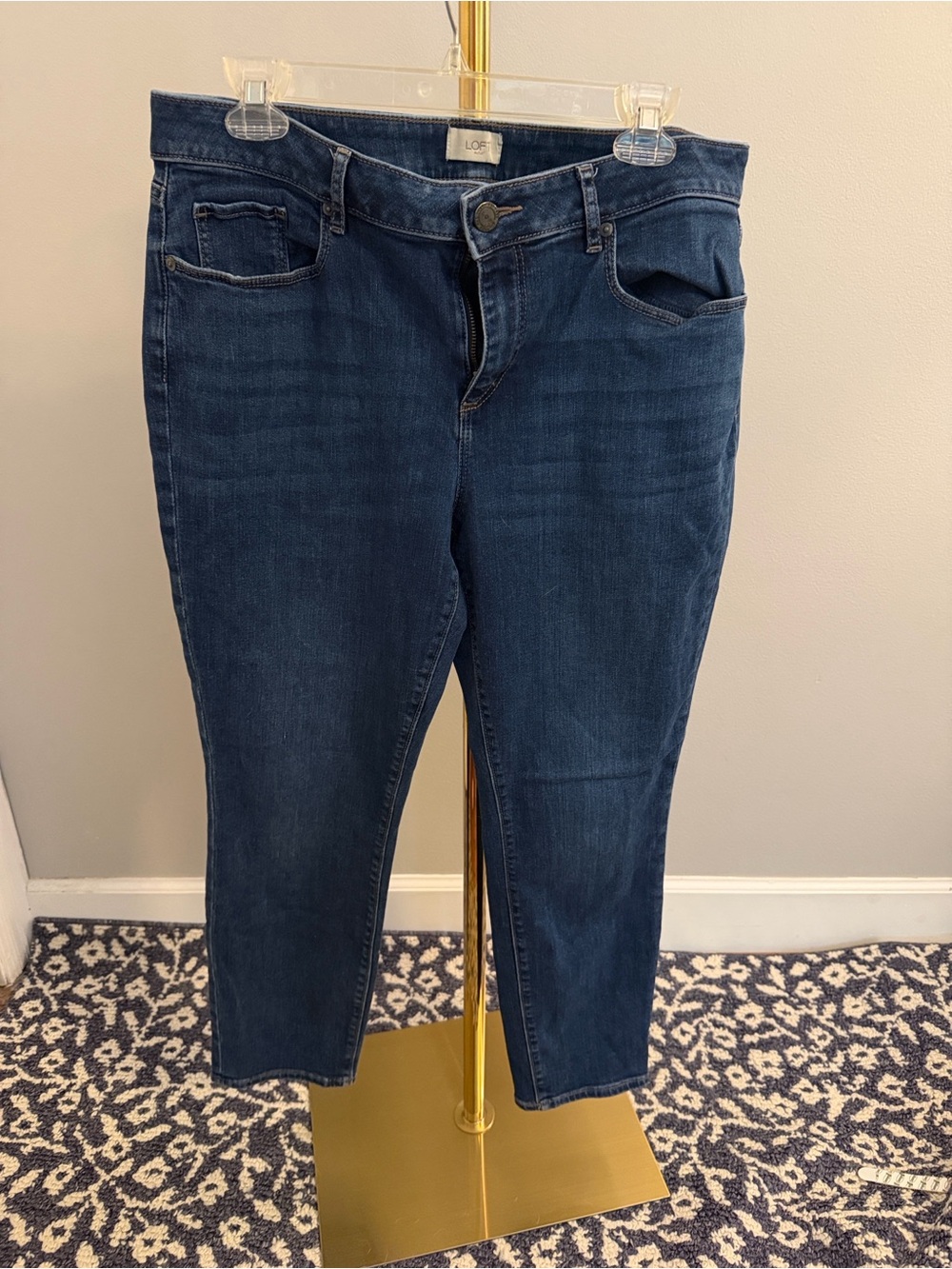 LOFT Curvy Skinny Jeans in Medium Blue Denim